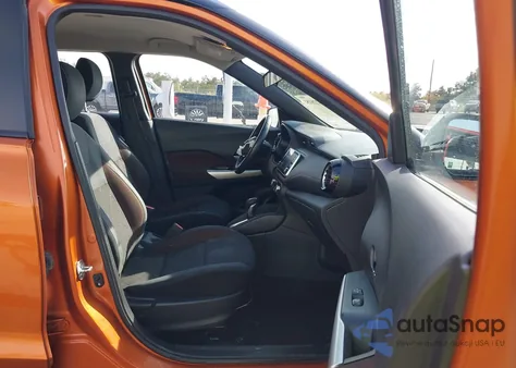 2018 Nissan Kicks Sr из США, поврежденный, VIN 3N1CP5CU8JL538165